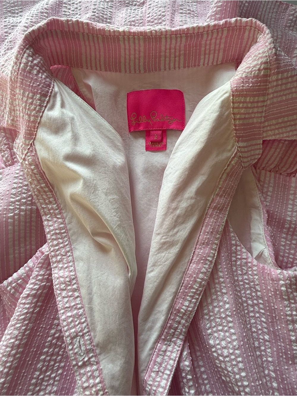 Lilly Pulitzer Trisha Shirtdress Pink Seersucker Size 2 - Picture 4 of 5